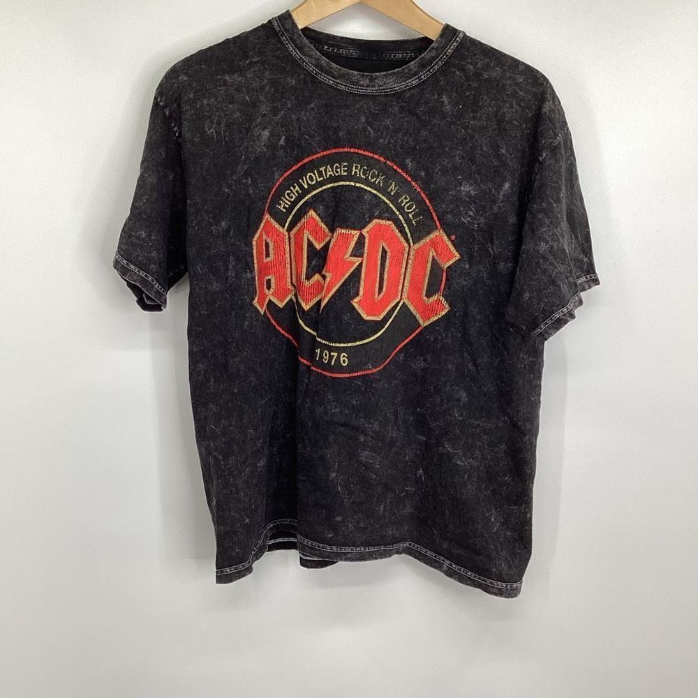 Ladies AD/DC United Kingdom Tour Concert Tee shirt‎ - 1976 Large